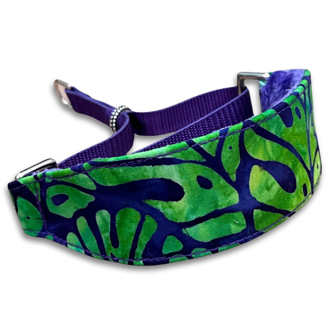 Batik Monstera Walking Hound Collar  8-11"